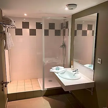 De 2* Thelis-la-Combe